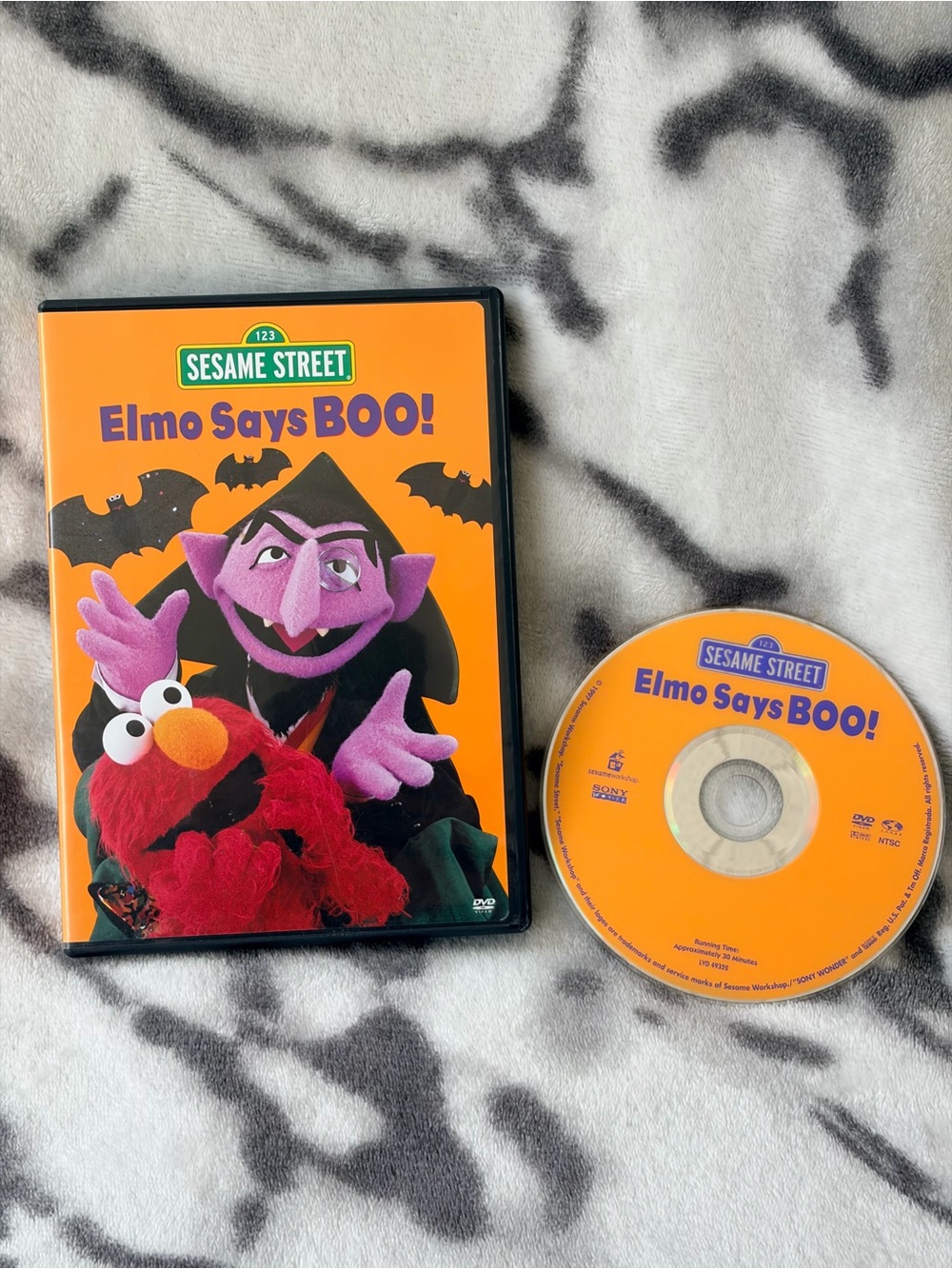 1997 Kid’s DVD, Sesame Street: Elmo Says Boo!